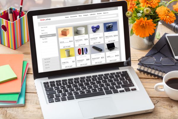 Online Shop in Laptop